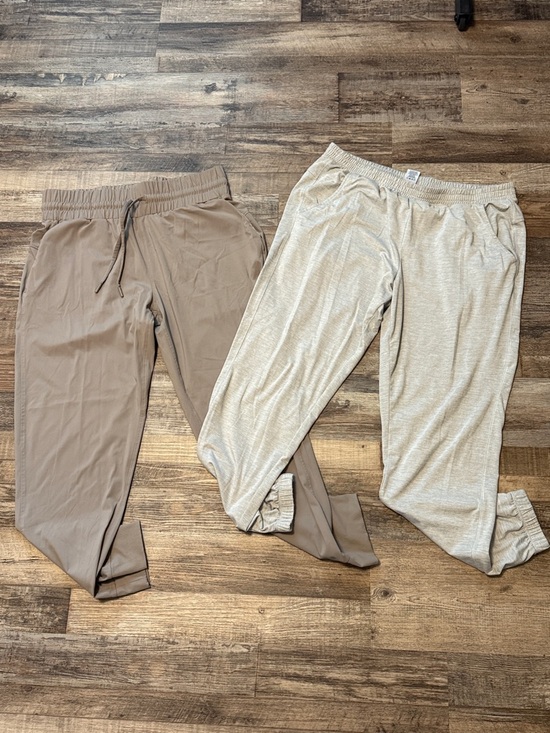 Member's Mark Pants - Neutral Lounge Travel Women’s size L Joggers - Taupe & Grey Pair